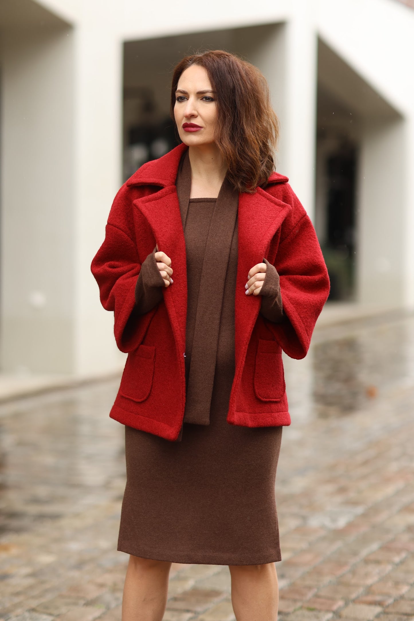 Hüftlange Wolljacke in Rot, Nr. 339