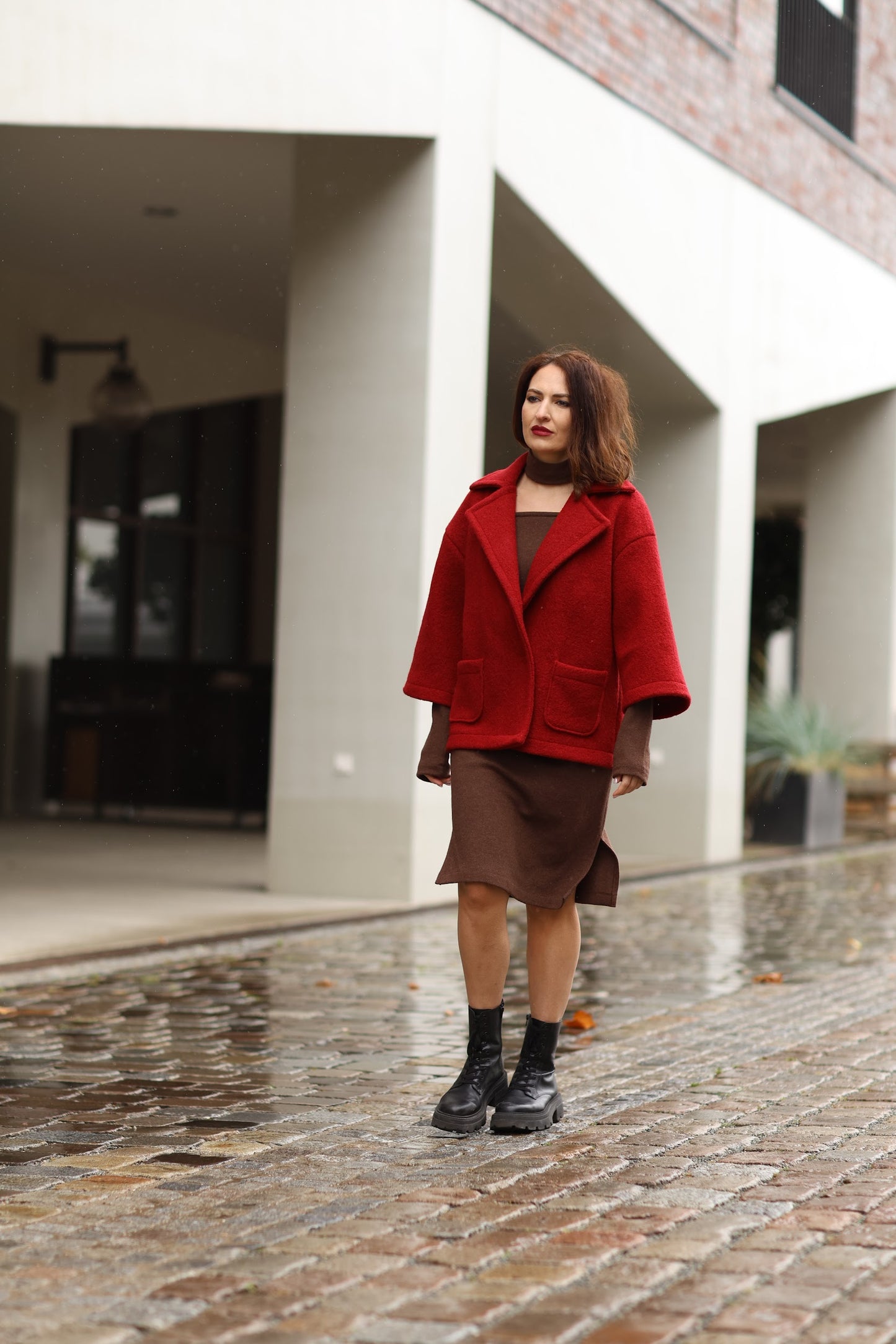 Hüftlange Wolljacke in Rot, Nr. 339