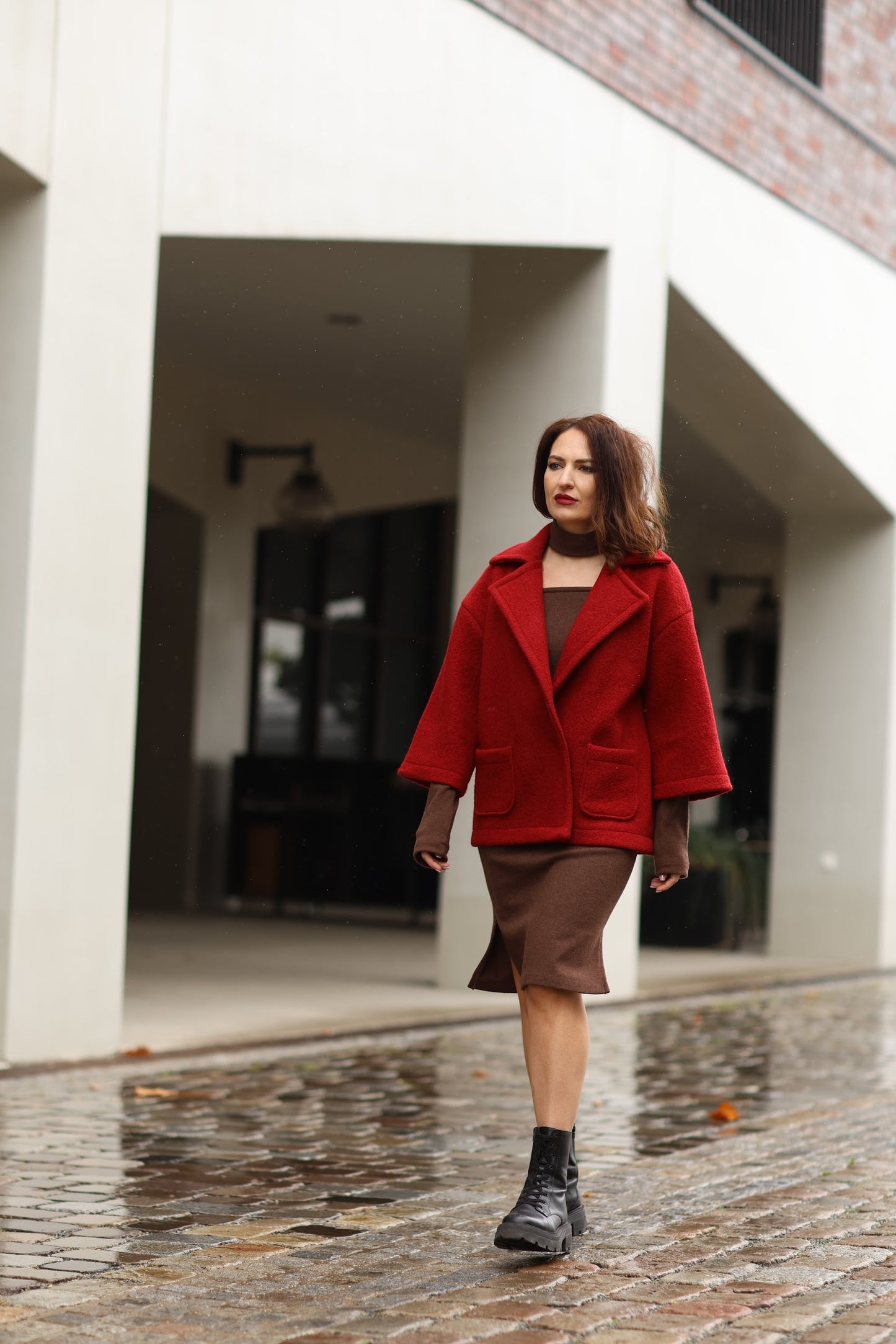 Hüftlange Wolljacke in Rot, Nr. 339