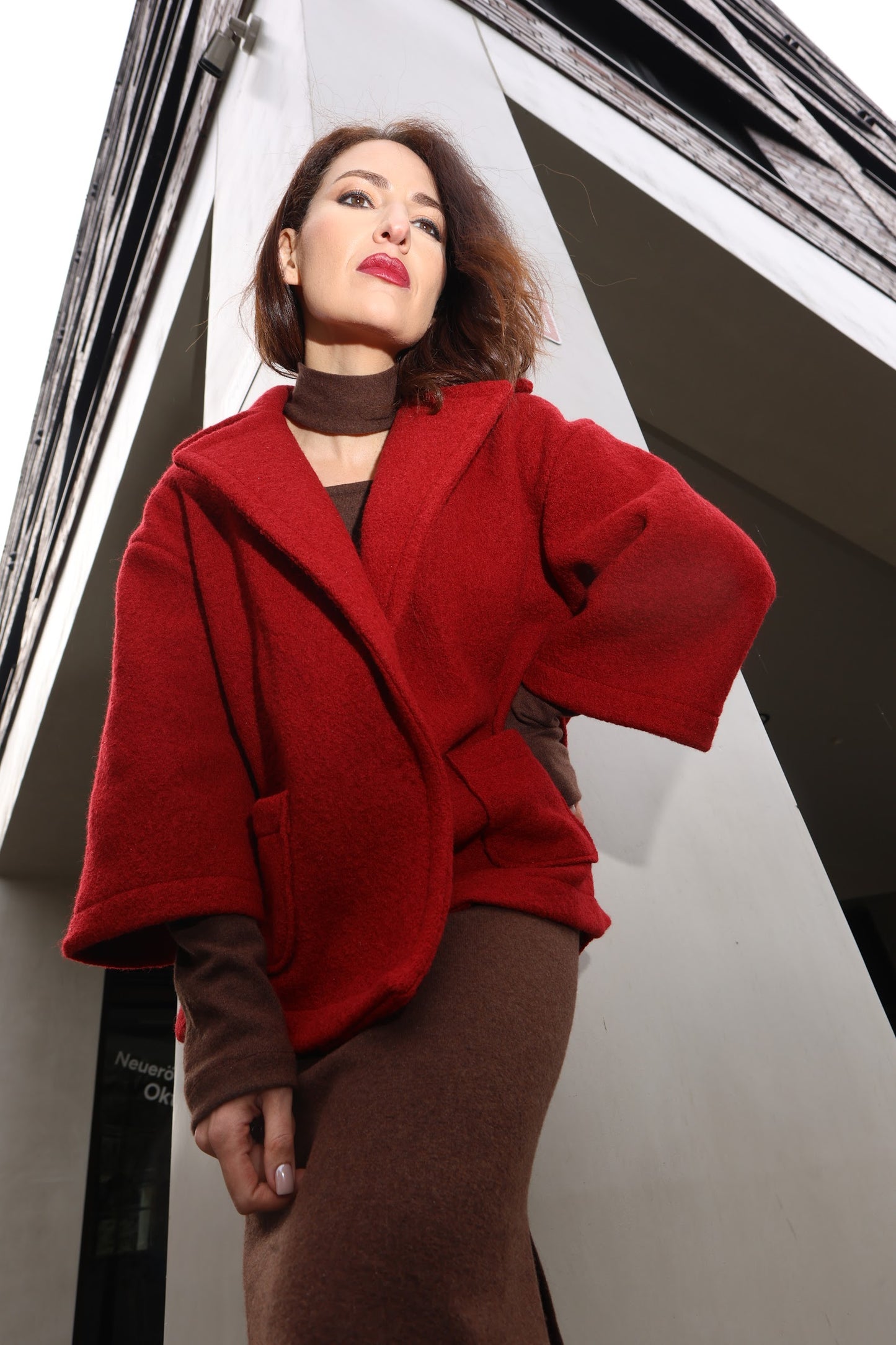 Hüftlange Wolljacke in Rot, Nr. 339