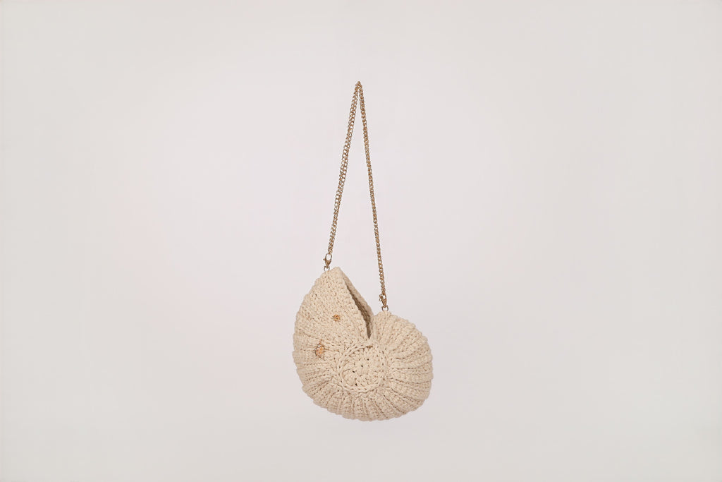 Häckeltasche in Muschelform