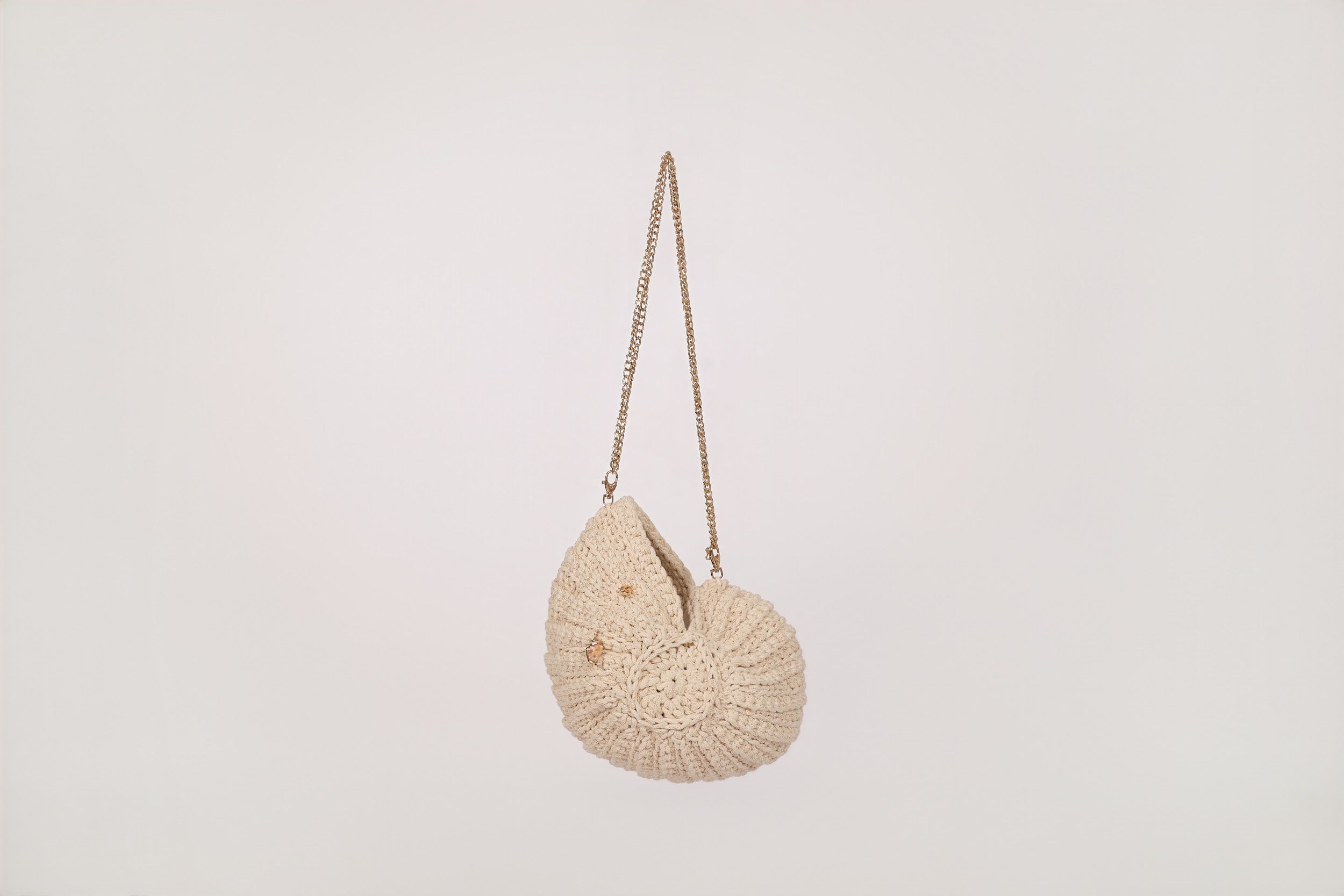 Häckeltasche in Muschelform
