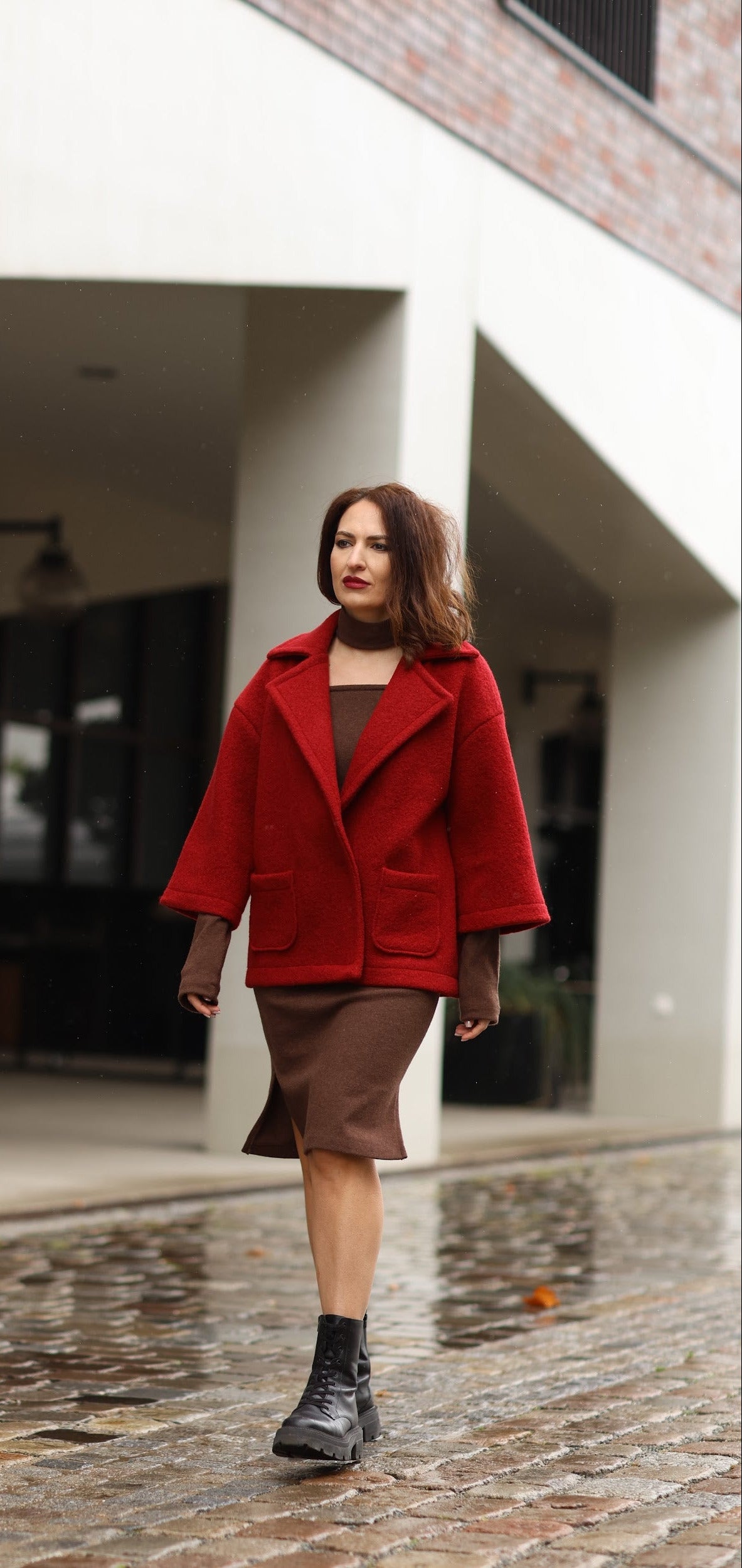 Hüftlange Wolljacke in Rot, Nr. 339