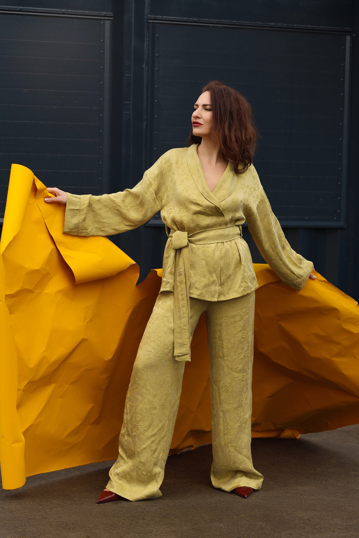 Kimonoanzug aus Lyocell Jacquard, Blätter Lemon