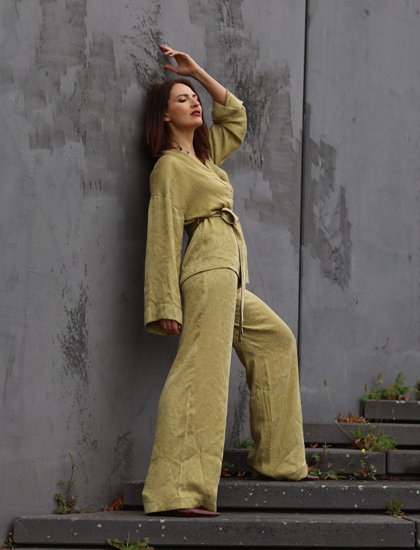 Kimonoanzug aus Lyocell Jacquard, Blätter Lemon
